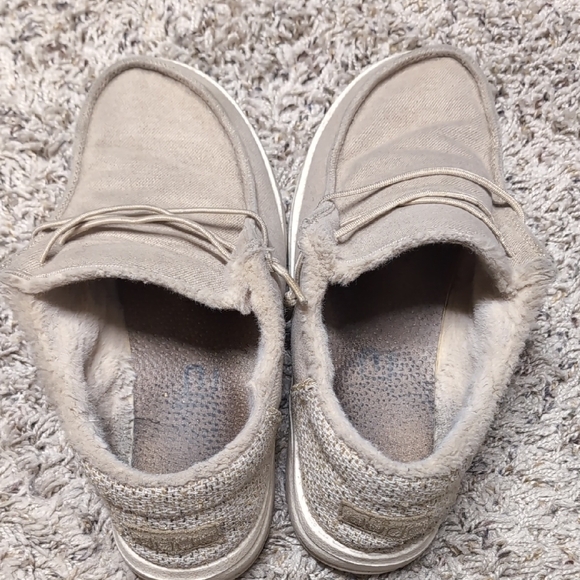 Hey Dude Women's Tan Flats - Picture 5 of 7